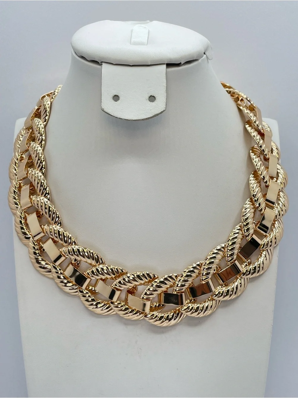 Gold Chunky Chain Link Statement Necklace Bold Modern Runway Textured